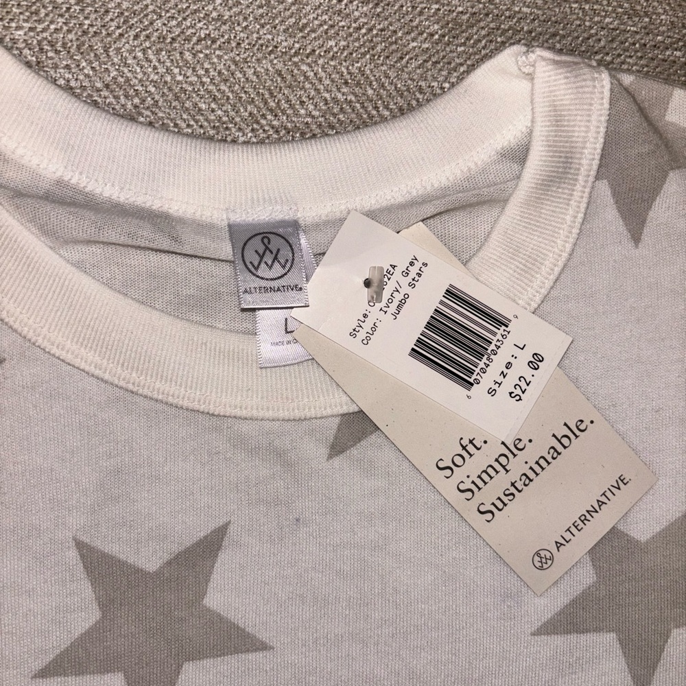 •Alternative• Printed Tee - Picture 3 of 3